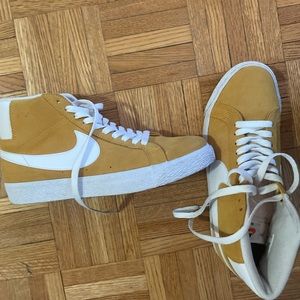 Nike SB blazers mustard yellow